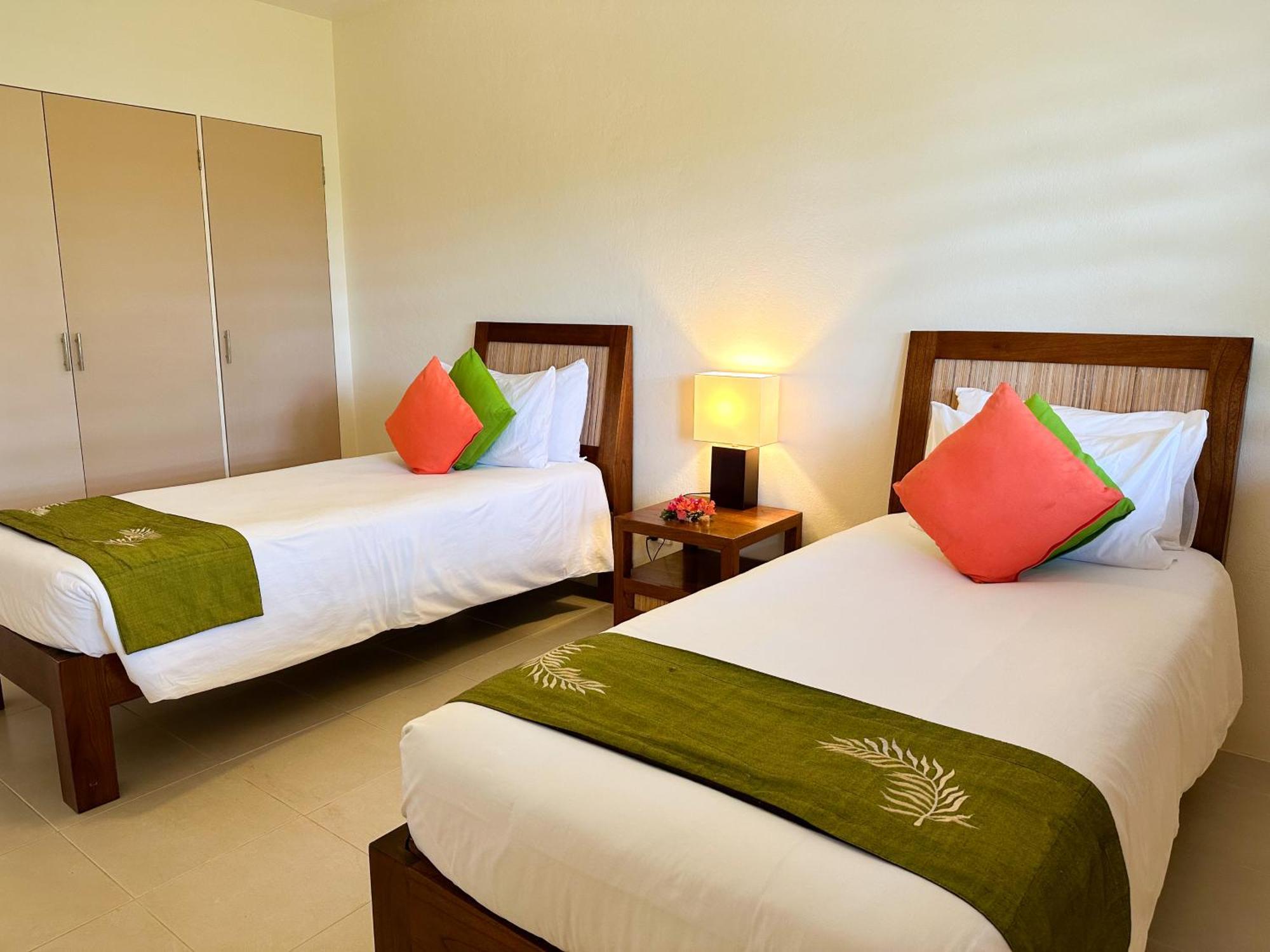 Nasama Resort Port Vila Esterno foto